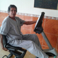 Entrega de bicicleta estática para terapias de ejercicio.